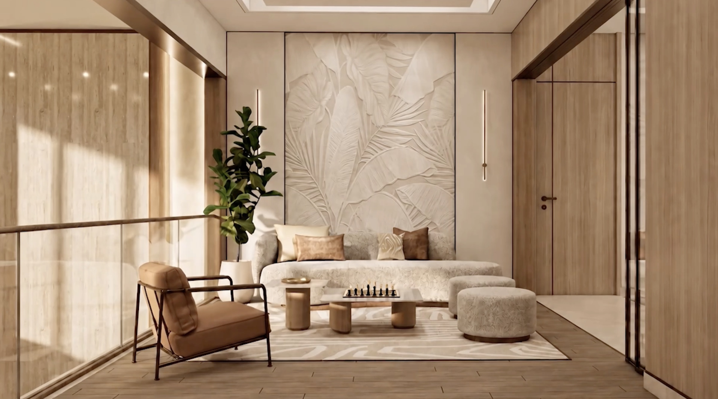 Phòng sinh hoạt chung với phù điêu lá chuối, sofa và bàn cờ tại The Primavera